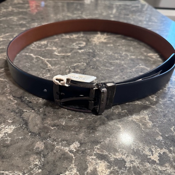NWT Perry Ellis Reversible Belt (Size 38 Waist) - Picture 1 of 11